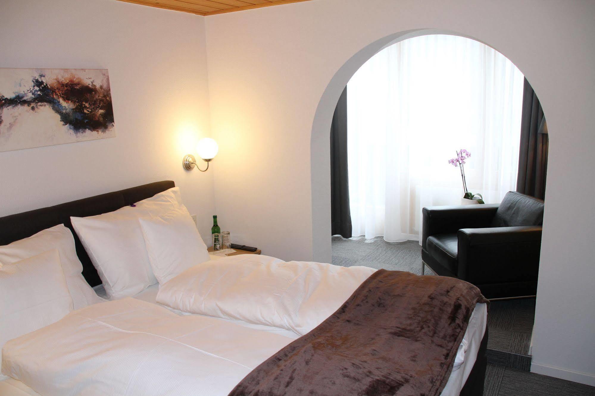 Hotel Sonnenhalde Wiesen Exteriör bild